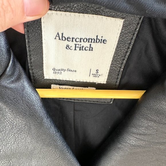 NWOT Abercrombie & Fitch Vegan Leather Moto Jacket Sz Small - Picture 4 of 4